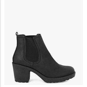 Block Heel Chelsea Boots